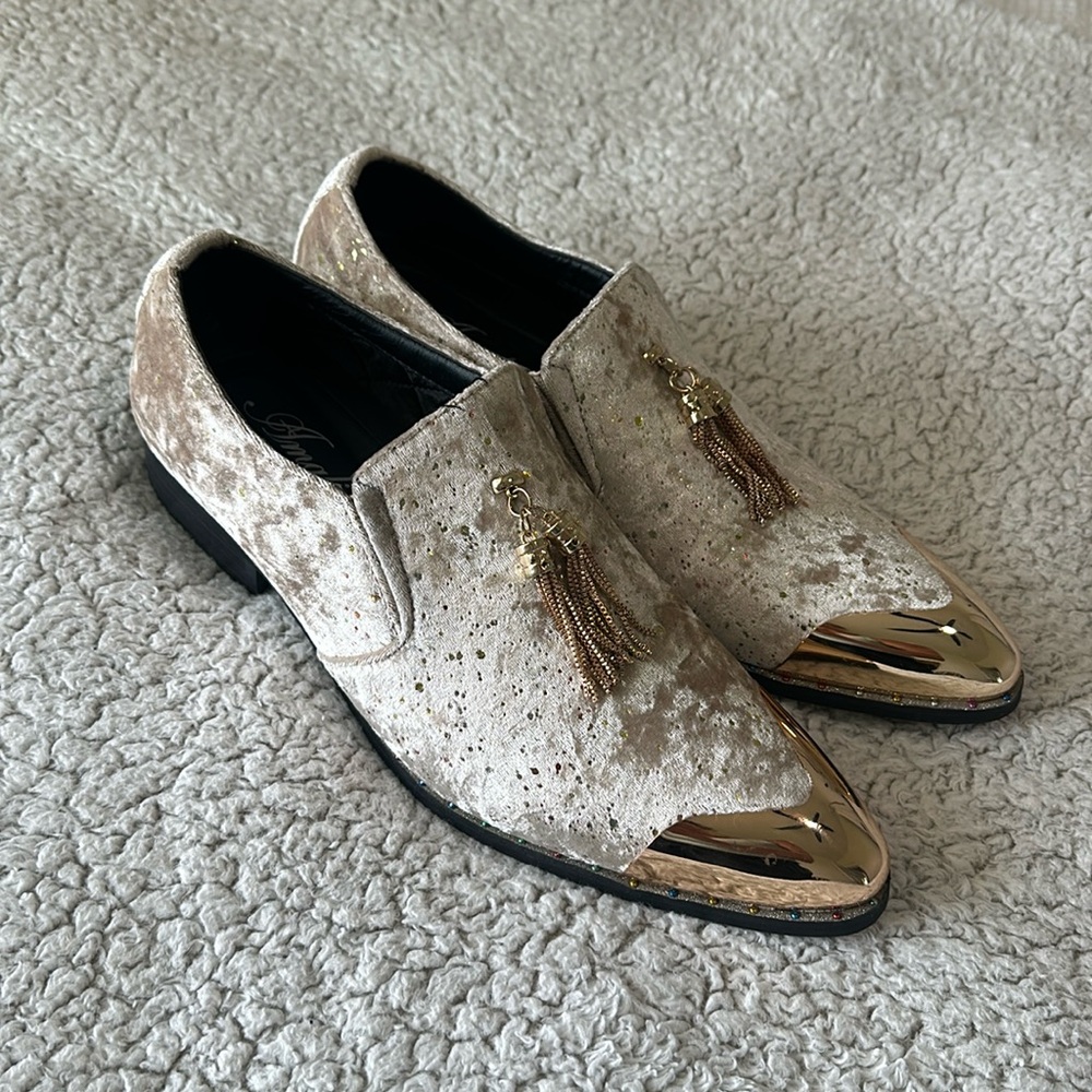 Elegant Velvet Loafers with Gold Accents